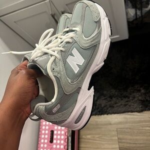 New Balance 530 Green, gray and White Sneakers